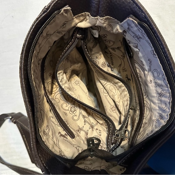 MONTANA WEST TRINITY RANCH TOOLED PEBBLED LEATHER W/SUEDE FRINGE CROSSBODY BAG - Picture 11 of 16